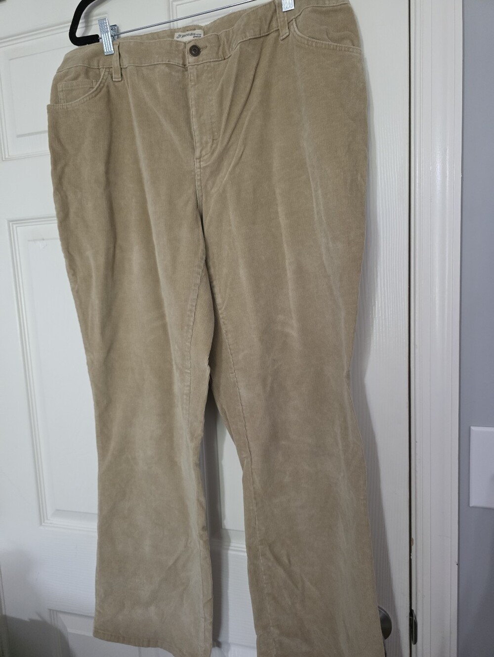 St. John's Bay Women Stretch Camel Color corduroy Pants Size 18W New With Tags